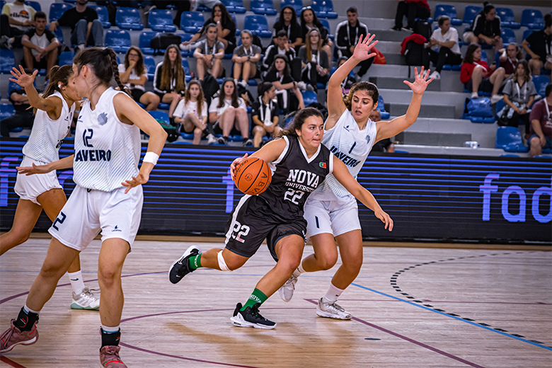 Quatro seleções fazem pleno de vitórias no Mundial - Basquetebol